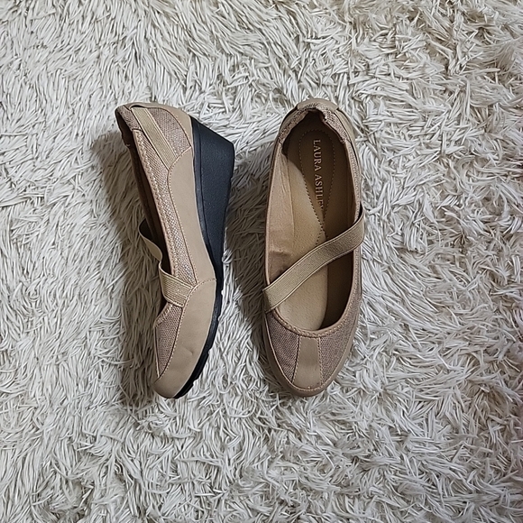Laura Ashley Shoes - Laura Ashley LA Wagner Tan Nude Beige Wedge Shoes w/ Elastic Strap - 6.5 M